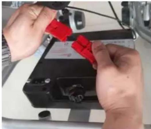 Vevor JRWD6012 - Install and Replace Battery - 1