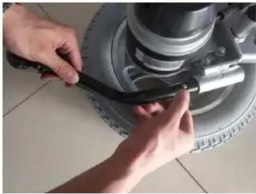 Vevor JRWD6010 - Install and Dismantle Anti-tipper - 2