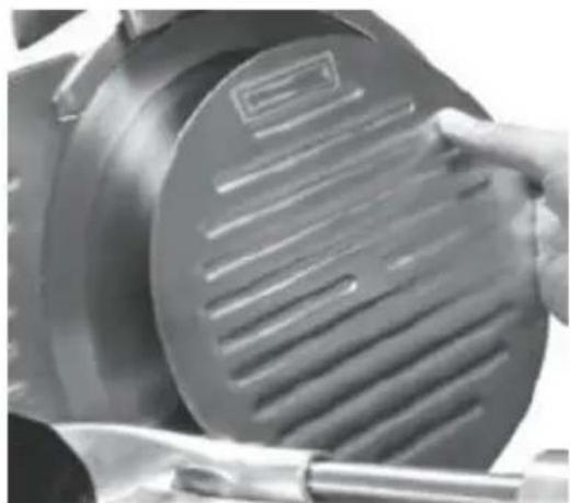 Vevor JK-300A - WICHTIG: WASCHEN SIE KEINE TEILE DIESES SCHNEIDEMASCHINENS IN DER SPÜLMASCHINE - 2