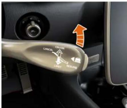 McLaren P16 (2025) - Utilisation du régulateur de vitesse - 1