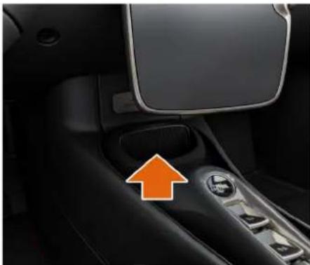 McLaren P16 (2025) - Chargeur sans fil - 2