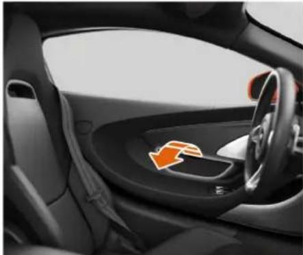 McLaren GT (2021) - インテリア装備 - 2