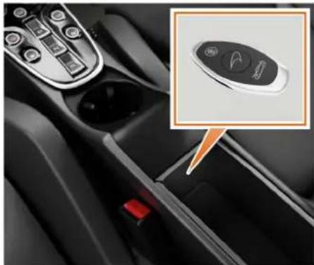 McLaren GT (2021) - マニュアルでロックを解除しドアを開ける - 2