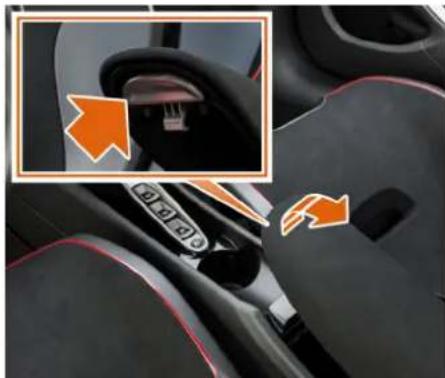 McLaren Artura (2023) - Compartiments de rangement - 1