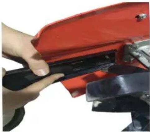 Vevor 139F - a. Auxiliary wheel installation - 3