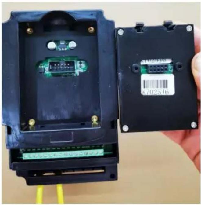 Vevor A2-8075 - Removal method of keyboard without connecting wire Step 1 - 3