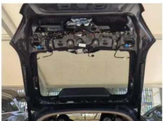 Vevor D3304 - Stappen voor het installeren van de elektrische achterklep (Porsche Panamera voor voorbeeld) - 2