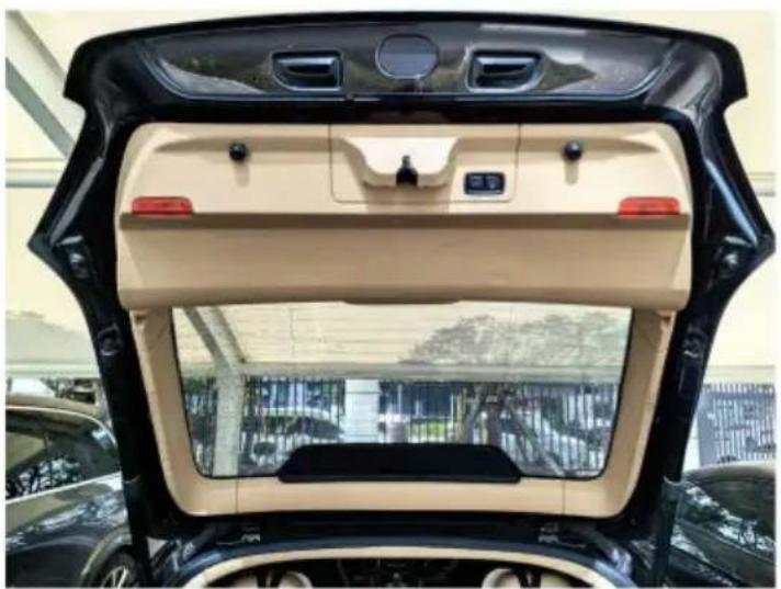 Vevor D5801 - Étapes d'installation du hayon électrique (Porsche Panamera pour exemple) - 1