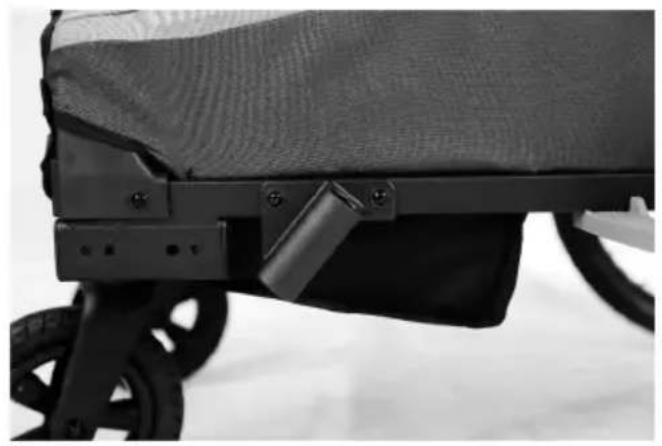 Vevor JBT03K2 - ADVERTENCIA :La bandera de seguridad es una caracteristica de segurida importante que advierte aOthersque hay un remolque presente en la bicycleta Tenga siempre la bandera de seguridad en el remolque cuando este en uso Montaje del soporte de montaje de la barra de tiro: - 1