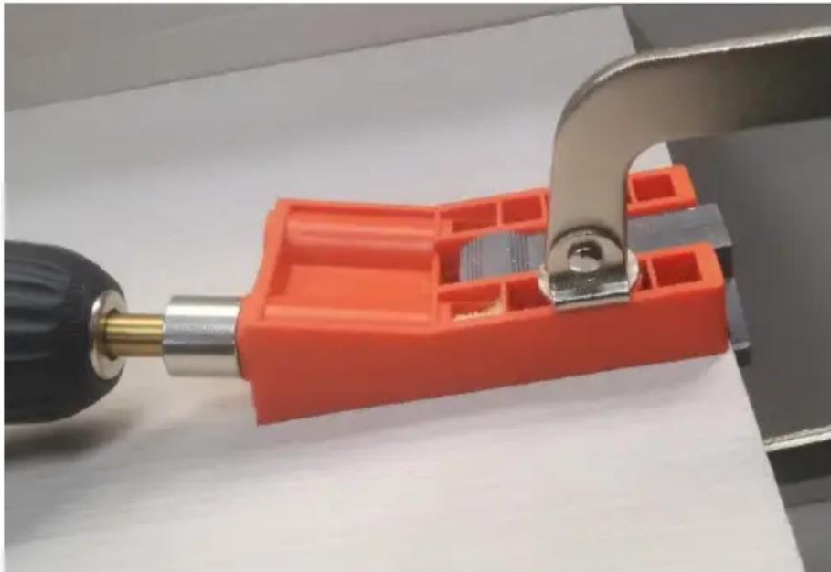 Vevor XRS026 - Drill hole - 1