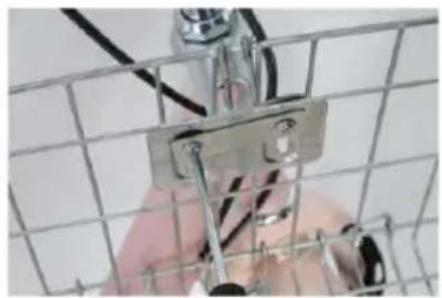 Vevor SCB722 - Step 6: Front Basket Installation - 7