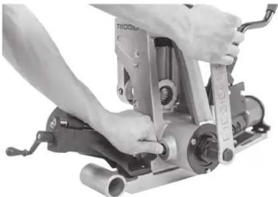 RIDGID 918-4 - Wechseln der Antriebsrolle (zweiteilige Antriebswellen) - 1