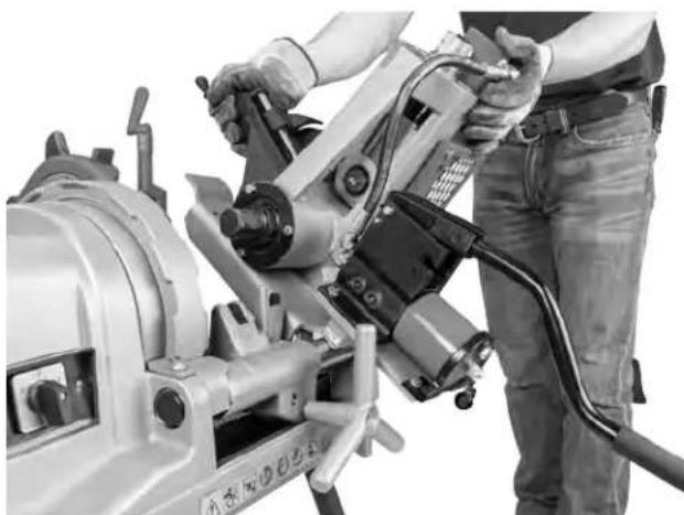 RIDGID 918-4 - Instalación de la ranuradora 918 en roscadoras Compact 300 o 1233 - 2