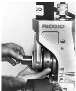RIDGID 918-I - Extracción e instalación de juegos de rodillos ranuradores dotados de árbol de transmisión de una pieza (2 a 6 pulgs., 8 a 12 pulgs.) - 2