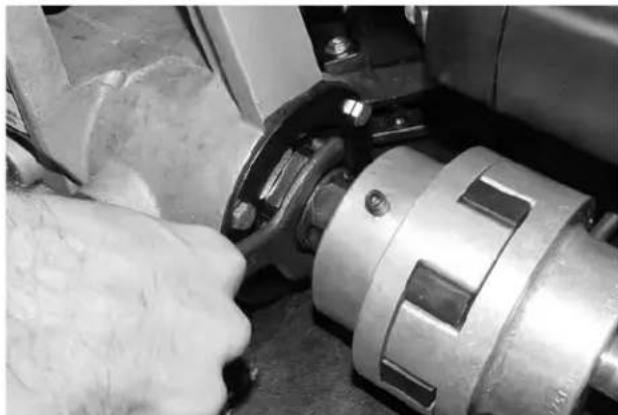 RIDGID 918-I - Removing and Installing Roll Sets with Solid Drive Shafts (2" - 6", 8" - 12") - 4