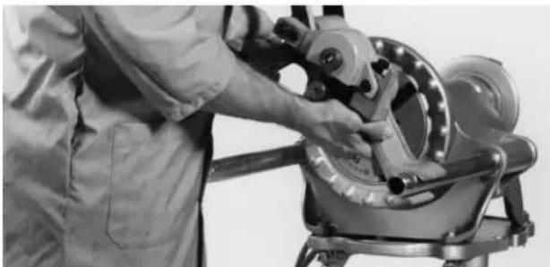 RIDGID 916 - Montaje sobre el Accionamiento Motorizado No. 300 - 1
