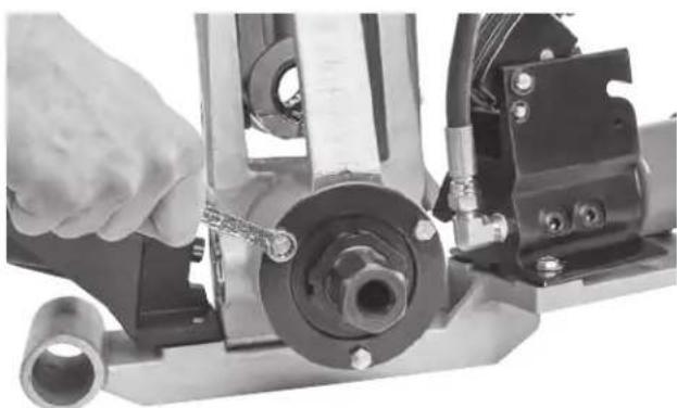 RIDGID 918-1 - Wechseln der Antriebsrolle (zweiteilige Antriebswellen) - 2