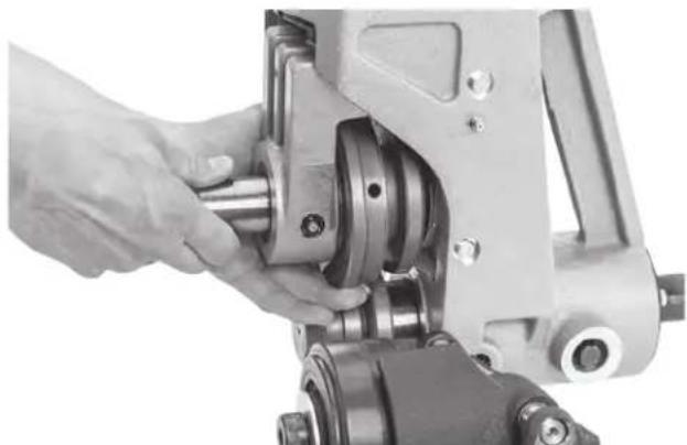 RIDGID 918-1 - Reemplazo del rodillo ranurador - 2