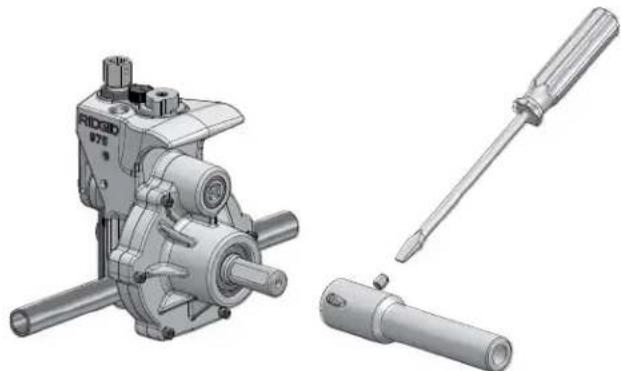 RIDGID 975 - Montage de la rainureuse mixte n° 975 sur fileteuse RIDGID Compact - 1