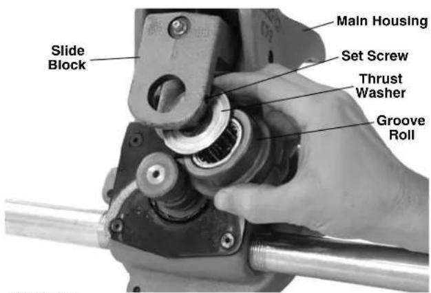 RIDGID 975 - Removing and Installing Groove Roll - 1