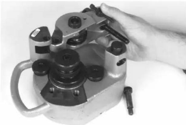 RIDGID 915 - Removing Roll Sets for the Installation of Copper Roll Set - 2