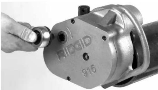RIDGID 915 - Forming the Groove - 3