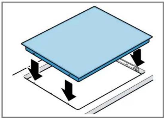 BOSCH HBD772AB82 - Inserimento del piano cottura - 1