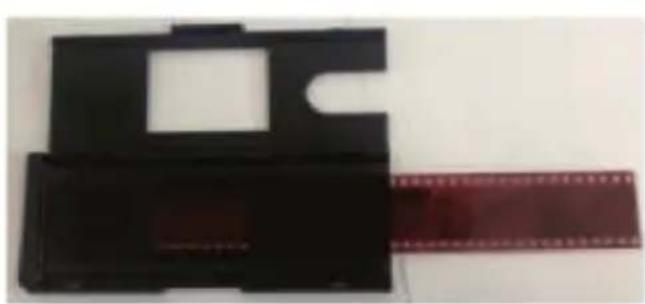 OneConcept ION Pics 3 - INSERTING NEGATIVES INTO THE HOLDER - 2