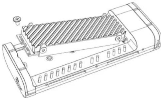 Lindy 43394 - Installazione del dissipatore di calore in alluminio - 3