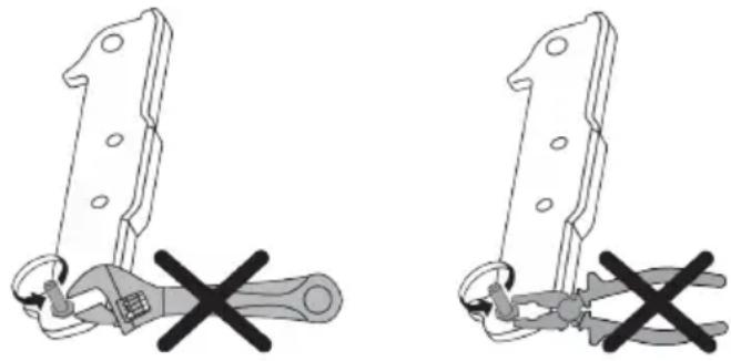 BEKO B3RCNE450HSX - Reversing the Door Opening Side - 1