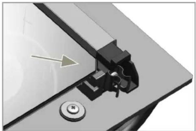 BEKO BCBIM17600KSBMPS - Removing the Inner Glass of The Oven Door - 4