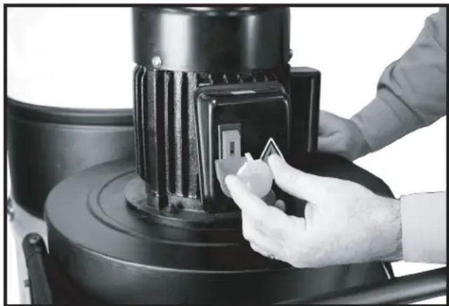 DELTA 50-723 T2 - LOCKING THE SWITCH IN THE "OFF" POSITION - 2