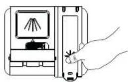 SAMSUNG DW60M5050BB/EN - Remplissage du réservoir de produit de rincege - 7