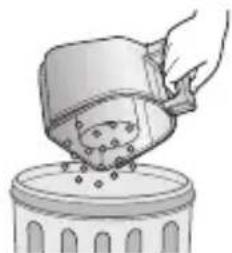 SAMSUNG VC08QVNDCRD/EG - EMPTYING THE DUST BIN - 4