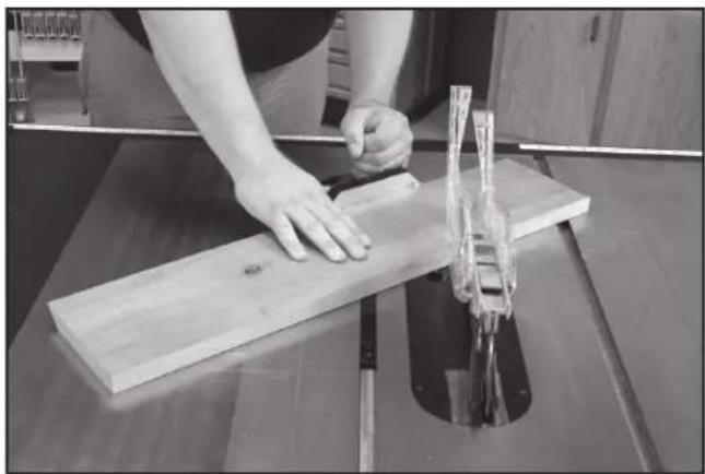 DELTA UNISAW 36‑L552 - USING AN ACCESSORY DADO HEAD - 1