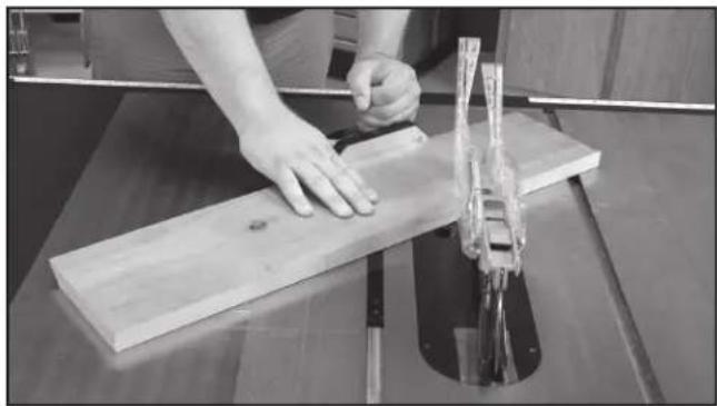DELTA UNISAW 36‑L536 - UTILISATION DE LA TÊTE À RAINURER ACCESSOIRE - 1
