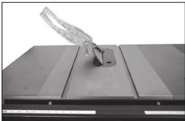 DELTA UNISAW 36‑L352 - ADJUSTING MITER SLOT PARALLEL TO BLADE - 5