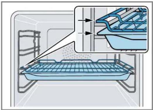 GAGGENAU GO221100 - Insérer la plaque à pâtisserie et la grille en même temps dans le compartiment de cuisson - 2