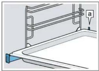 BOSCH CMG976KB1F - Insérer les accessoires dans le compartiment de cuisson - 3