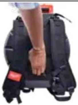MILWAUKEE M18 2970-20 - NOTA Tenga cuidado al transportar esta herramienta cuando el tiralíneas y la mochila estén conectados. Puede ocurrir una pérdida de equilibrio. - 2