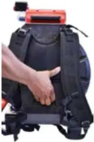 MILWAUKEE M18 2970-20 - AVIS Veuillez prendre soin lors du transport de cet outil si la bobine et le sac à dos sont connectés. Le basculement peut survenir. - 5