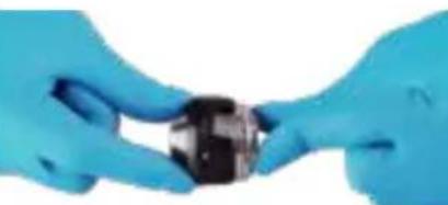 MILWAUKEE M18 2970-20 - Installing the Protective Covers - 1