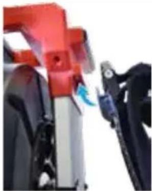 MILWAUKEE M18 2970-20 - AVIS Veuillez prendre soin lors du transport de cet outil si la bobine et le sac à dos sont connectés. Le basculement peut survenir. - 4