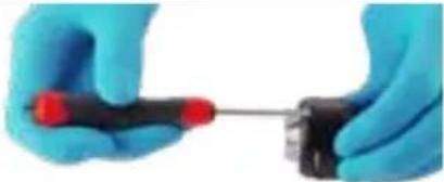 MILWAUKEE M18 2970-20 - Enlèvement des gardes protectrices - 1