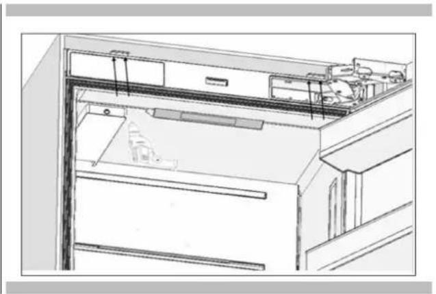 Fulgor Milano FM4BM30IFBI - Vissage du meuble support sur la paroi supérieure de l'armoire - 2