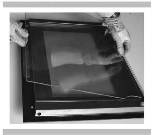 Fulgor Milano F7MSM24S1 - Comment enlever le verre intérieur de la porte panoramique en verre pleine - 2