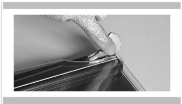 Fulgor Milano F7MSM24S1 - How to remove the inner glass of the "FULL GLASS" panoramic door - 4