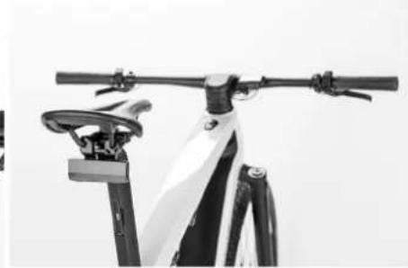 PORSCHE eBike Sport 2025 - Montage du reflecteur arrêté - 1
