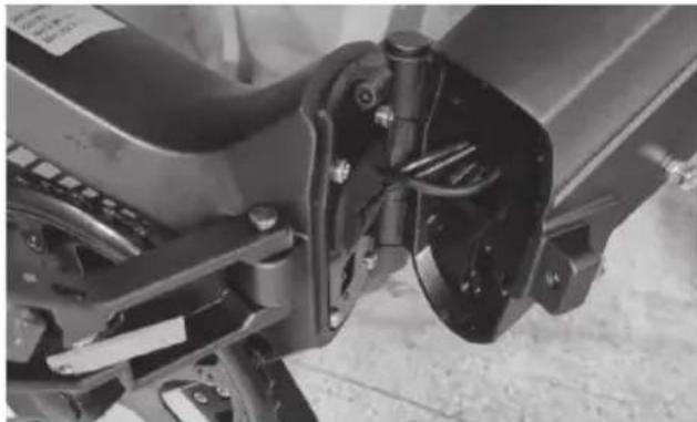 SHARP BK-BM07 - Um das Fahrrad zu falten, folgen Sie diesen Schritten: - 3
