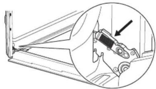 IKEA FRILLESBO 906.002.86 - Hurð fjarlægð og ísett - 2